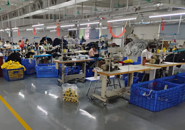 How to Choose the Right Sports Goods Manufacturer for Your Brand
